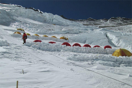 Road of rock and ice deep in the Death Zone