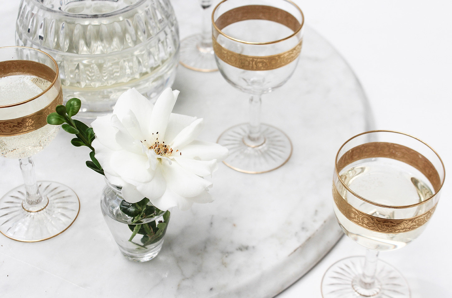Dining tgl glass tea