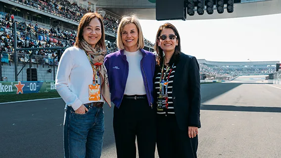 Judy Hsu and Jean Lu from Standard Chartered join driver Shi Wei to discuss the surprising overlap between finance, female empowerment and F1 ACADEMY. 