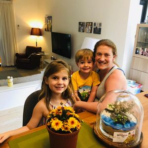 Picture of Abigail and children