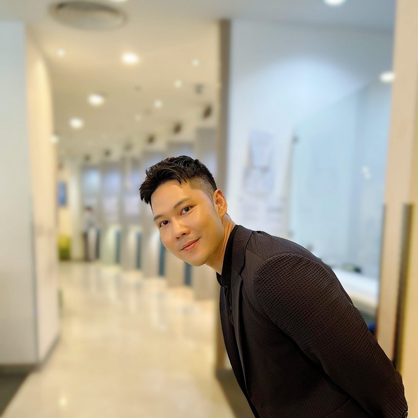 A portrait of Lam Nguyen The