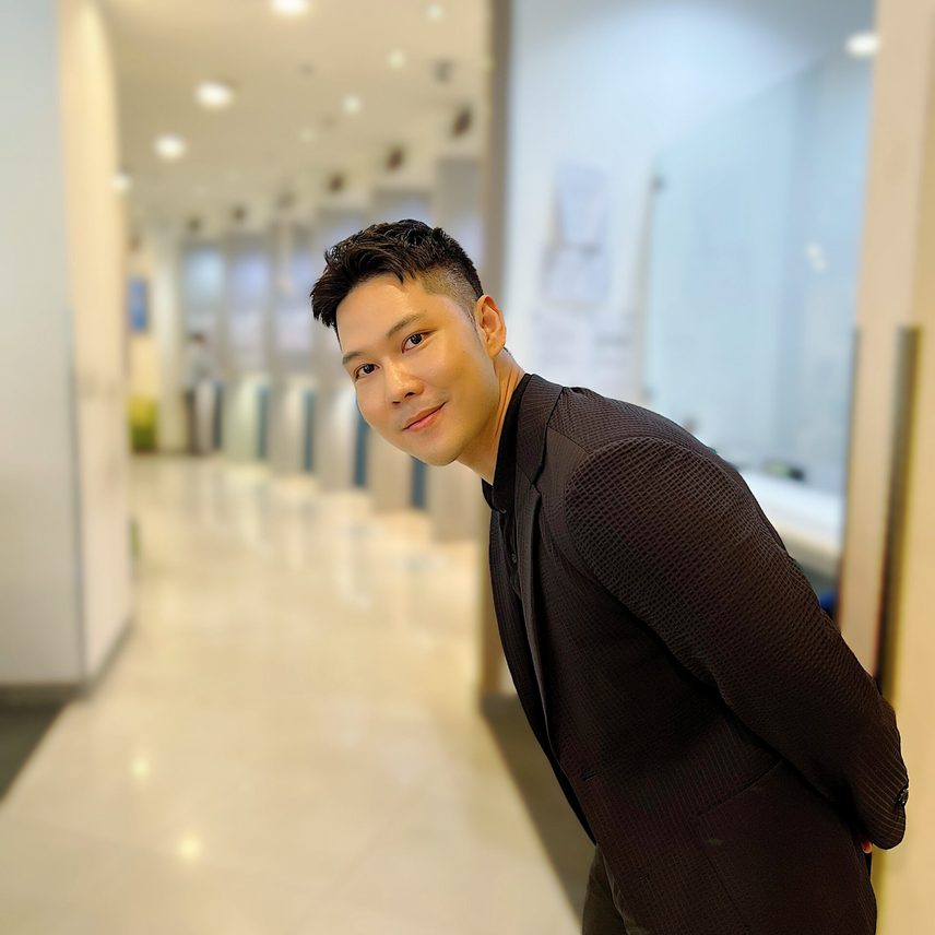 A portrait of Lam Nguyen The