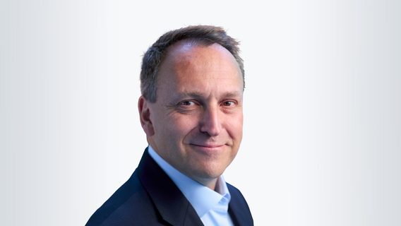 Roberto Hoornweg People Profiles banner