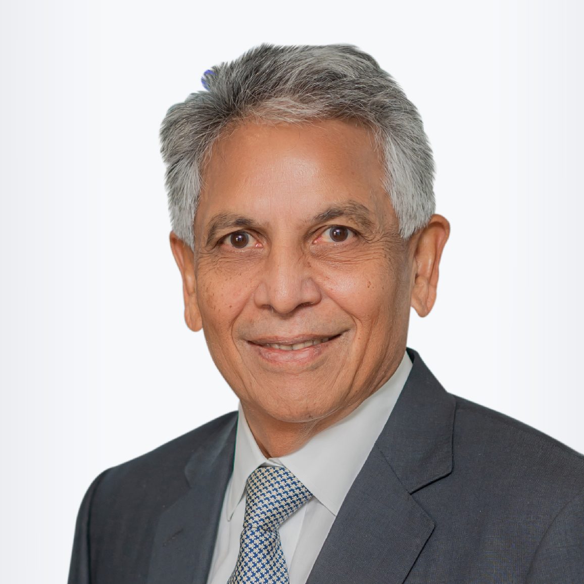 Shirish Apte | Standard Chartered