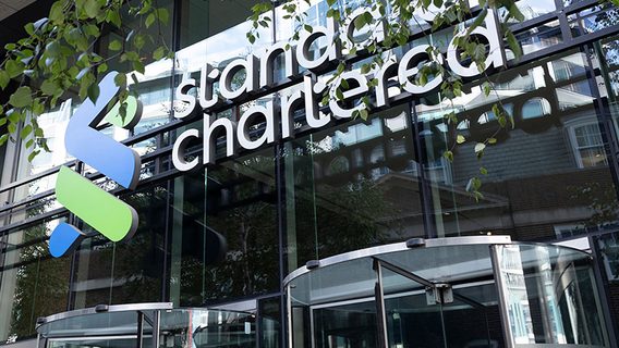 The front of Standard Chartered's London HQ