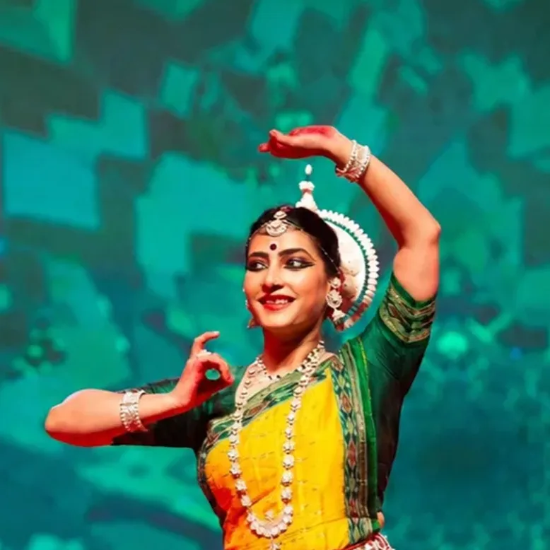 Debashrita Roy dancing
