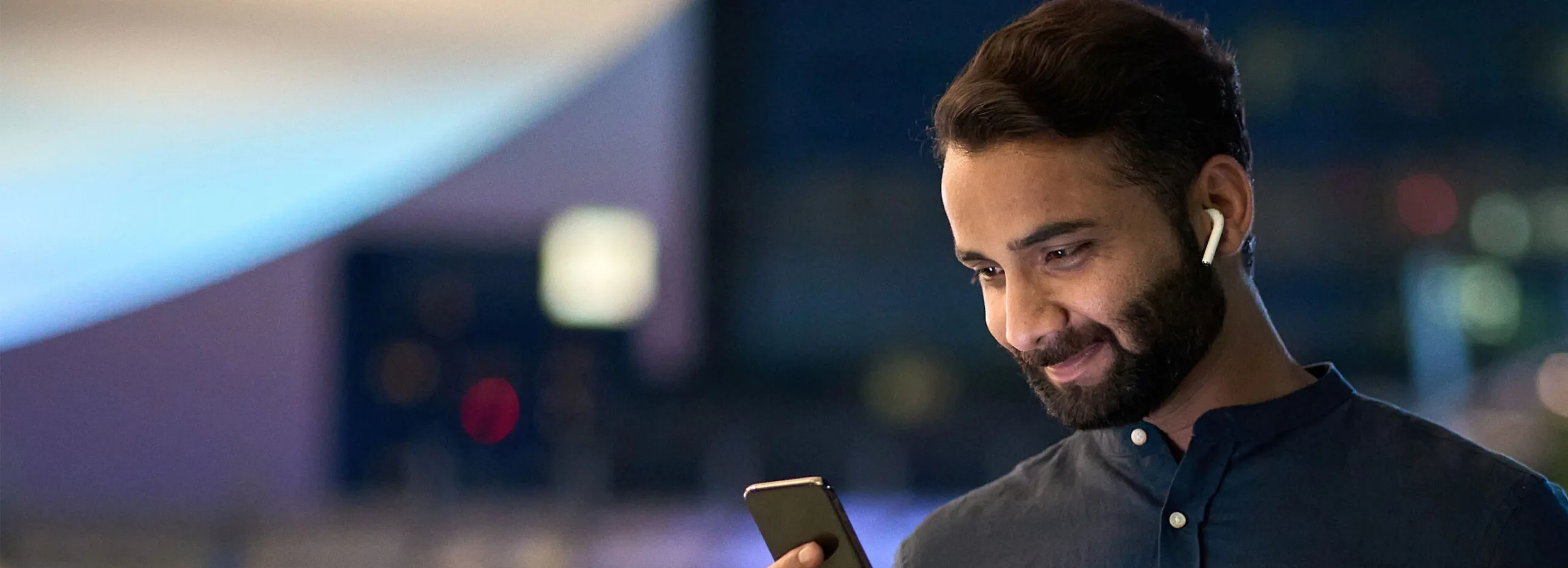 man texting on the phone