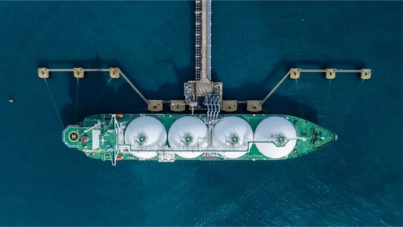 oil refinery in a ship