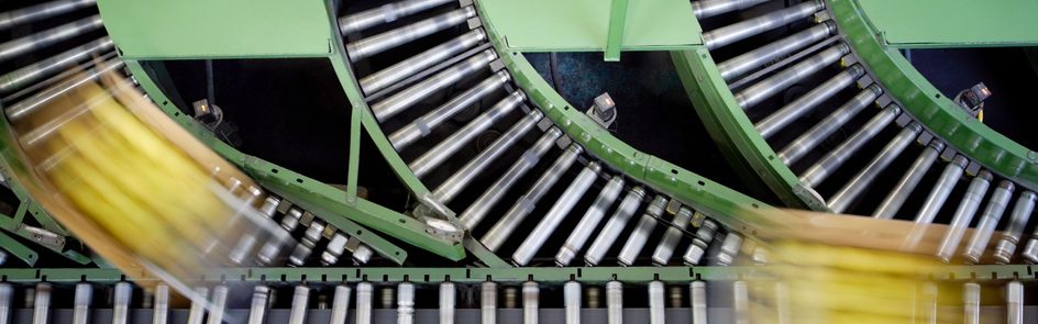 close up image of a factory conveyor belt