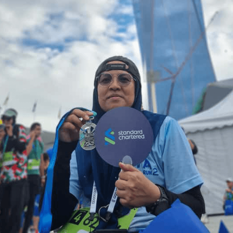 Siti Sara completing the 10K race