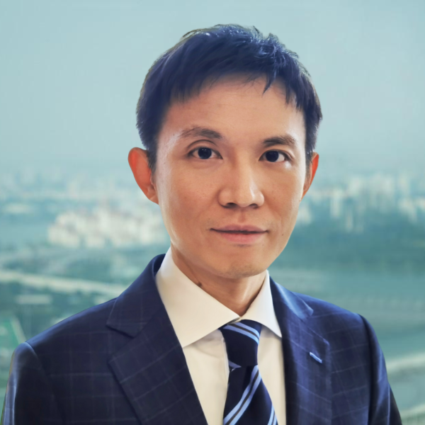 Angus Lee | Standard Chartered