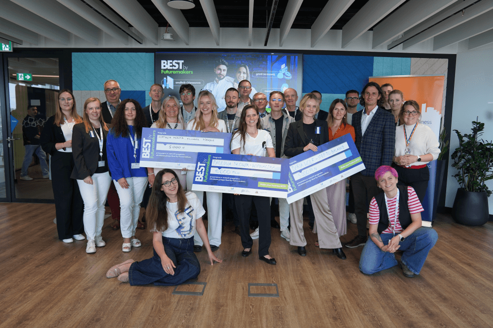 people at a futuremakers event